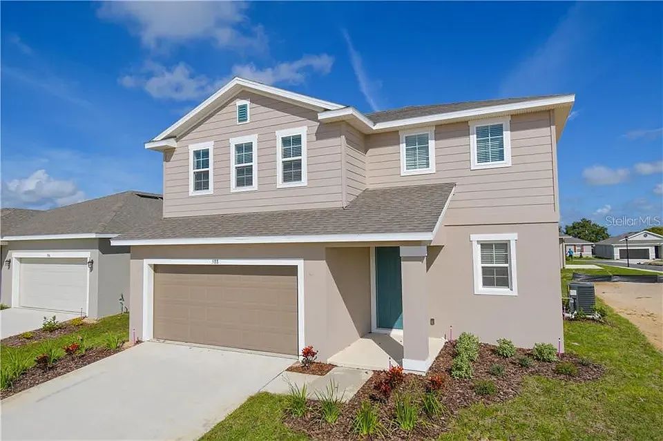 588 Lake Smart Blvd