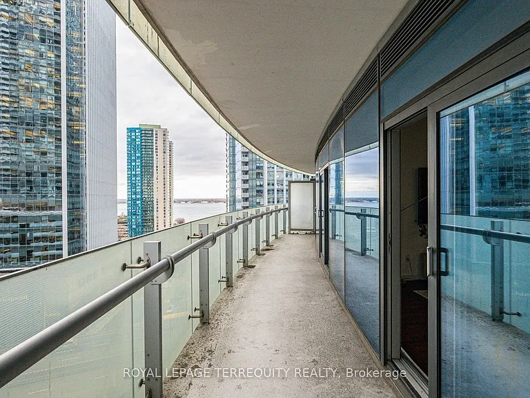 14 York St #1101 — Photo 16