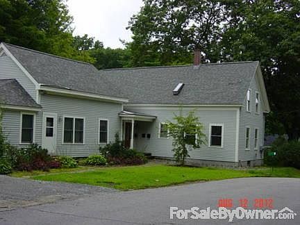 South facing view
						:
						3 levels with heated dbl garage. Entry through garage to hall and kitchen.
