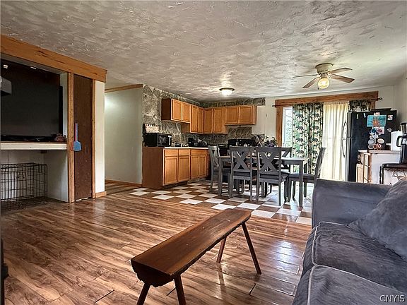 4th image of 4610 Francis Rd