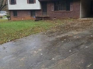 6898 Stratton Cir, Morrow, GA 30260