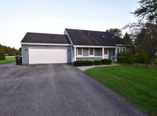 W258S6840 Ivy Ct, Waukesha, WI 53189