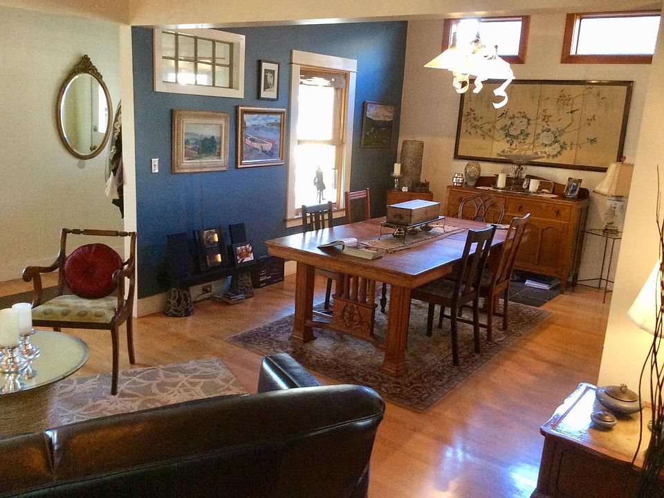 Living room/dining room.
