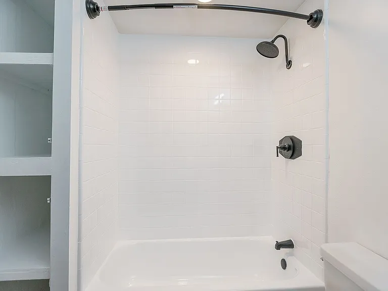 238 South Serrano Ave — Photo 18