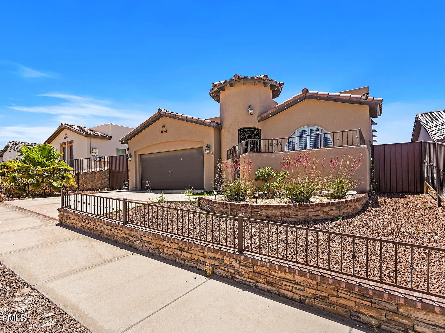 4 bed, 2.0 bath, 1812 sqft, $2,000 — Photo 3