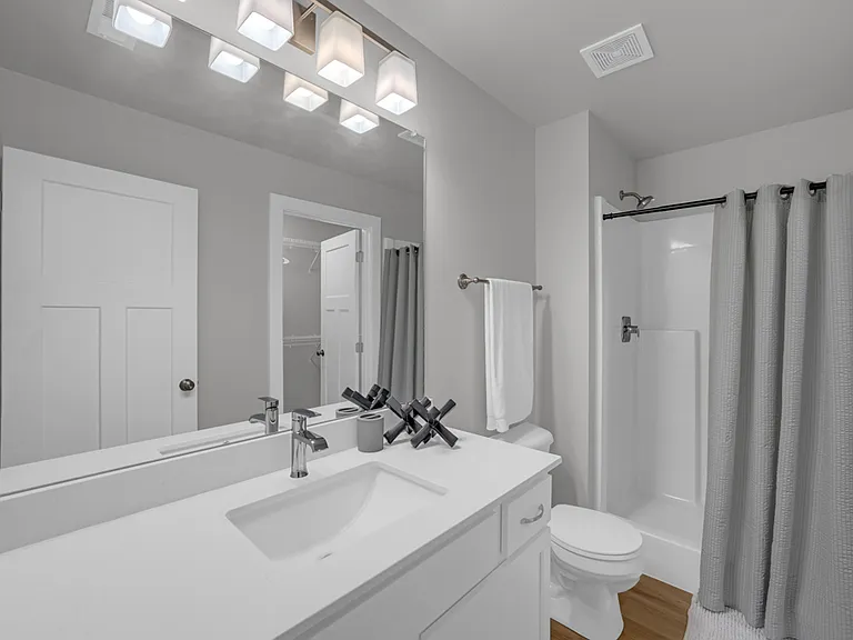 690 SE Booth Ave — Photo 17