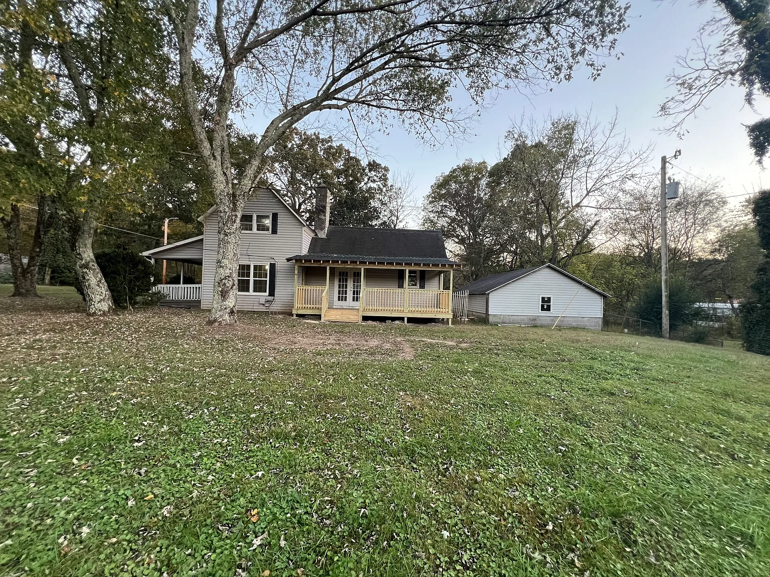 3 bed, 2.5 bath, 1784 sqft, $1,850 — Photo 2