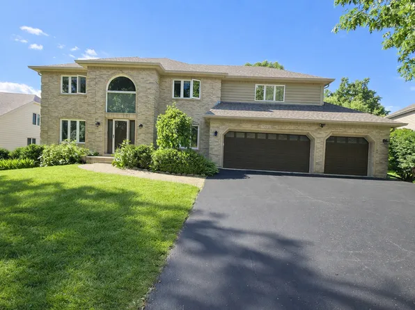1910 Morgan Cir, Naperville, IL 60565