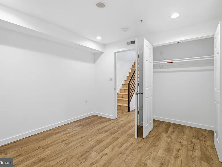 2162 E York St #1R — Photo 13