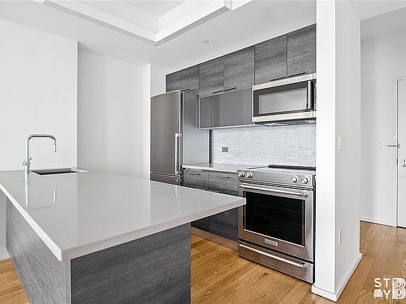 5th image of 172 Montague St #13F