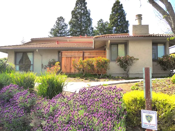 101 Torry Pine Ter, Santa Cruz, CA 95060