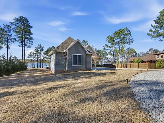 3rd image of 68 Watersedge Ct