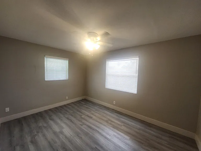 4972 SW 93rd Ave — Photo 5