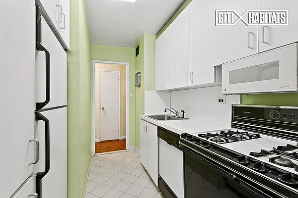 Sold by Citi Habitats | media 20