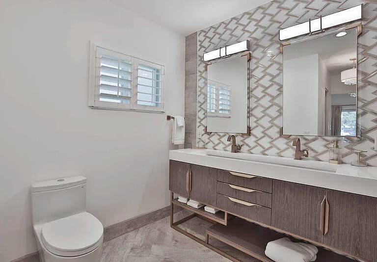 713 Forsyth St — Photo 22