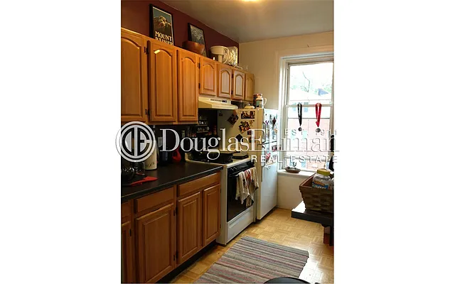 Rented by Douglas Elliman | media 10