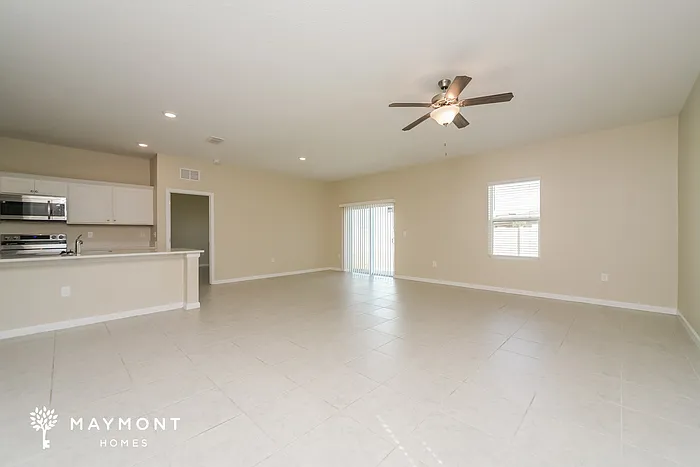 347 Kenilworth Dr — Photo 4