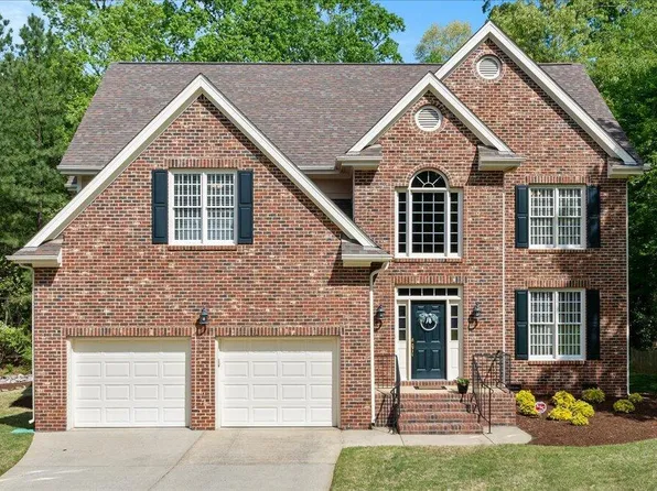 104 Orion Ct, Cary, NC 27513