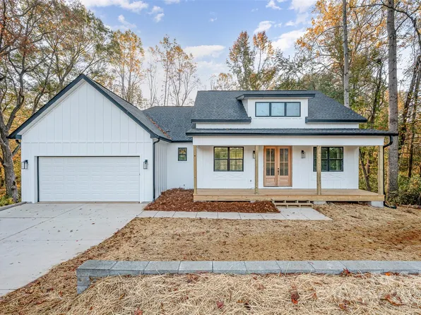 1043 Lester Rd, Clover, SC 29710