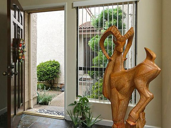 4th image of 1132 Las Brisas Way
