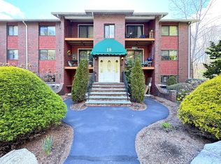 19 Fuller Rd APT 1, Foxboro, MA 02035