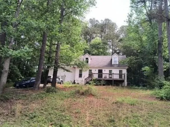 3035 Gum Creek Ln, Loganville, GA 30052