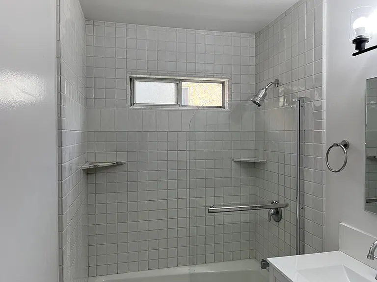4463 Mentone St #5 — Photo 20