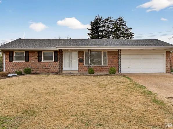 9999 Casa Rosa Dr, Saint Louis, MO 63123