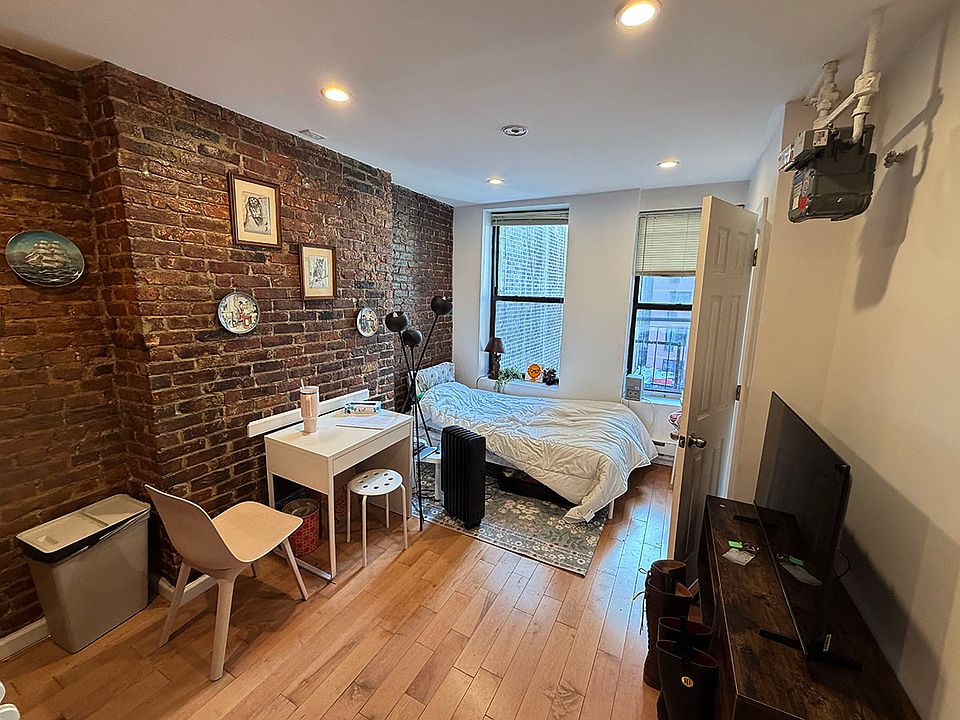 1st image of 21 Essex St APT 9