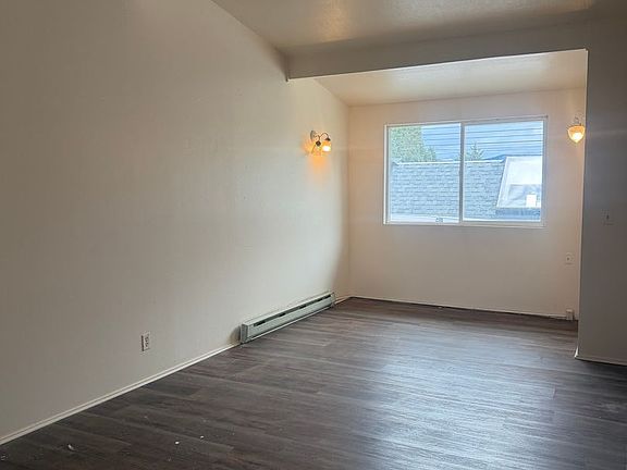 3rd image of 1505 Main St APT 1