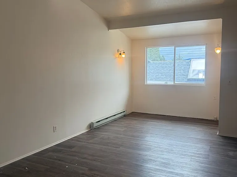 1505 Main St — Photo 3