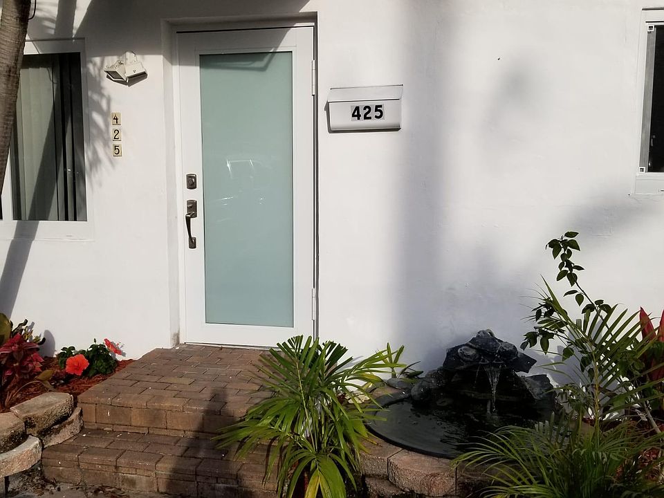 1st image of 425 NW 25th Ave