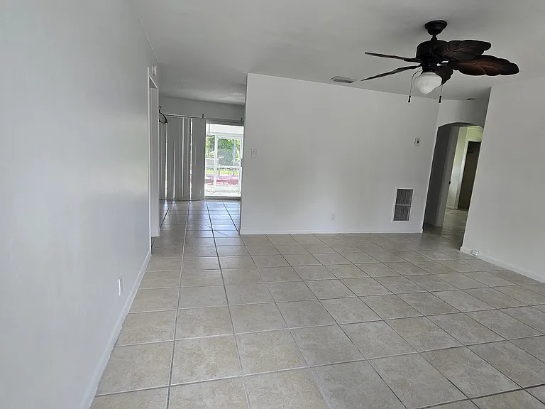 720 S Haverhill Rd — Photo 5