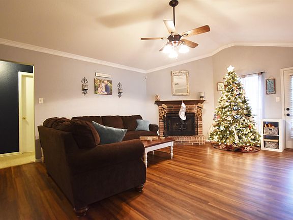 3rd image of 15701 Brittain Ct