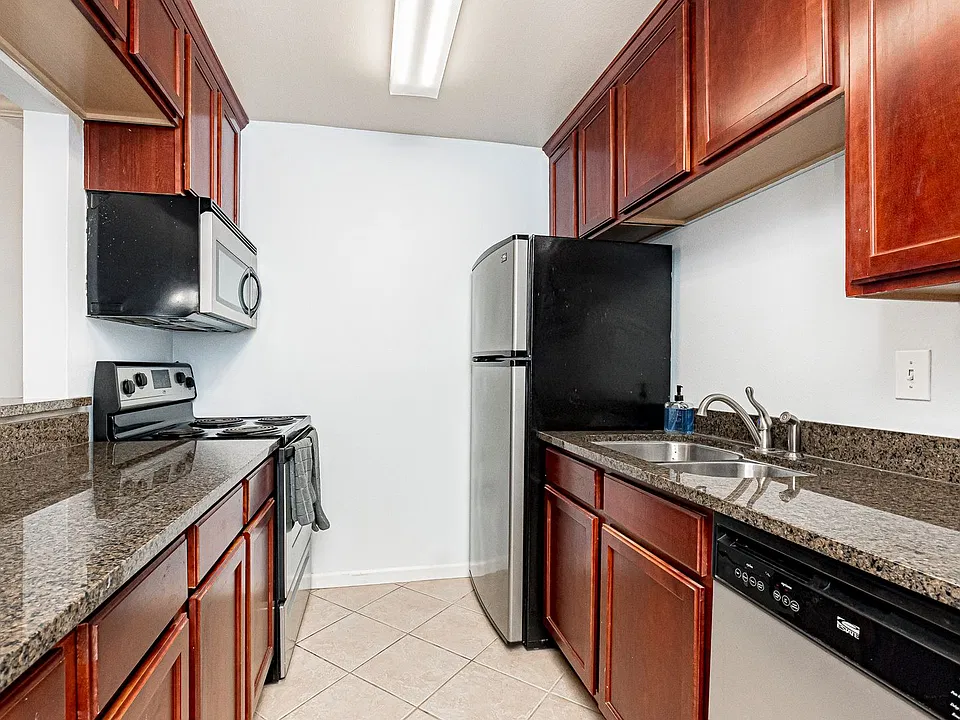 3000 July St #1103