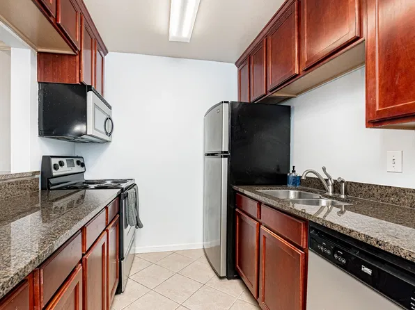 3000 July St APT 1103, Baton Rouge, LA 70808