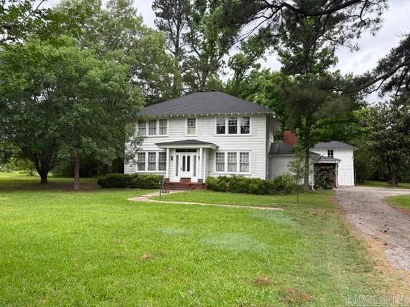 1912 E 3rd St, Hope, AR 71801
