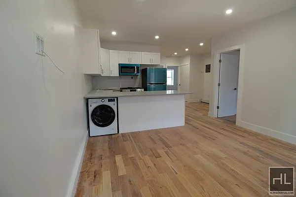 Rented by Highline Residential | media 15