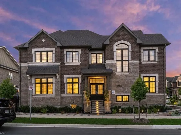 1388 Aymond Cres, Oakville, ON L6H 7W8