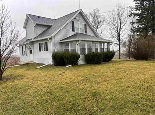 5078 S Clover Rd, Freeport, IL 61032