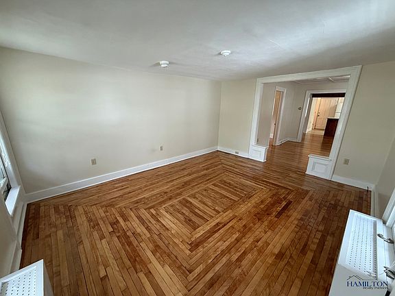5th image of 99 Lebanon St