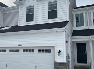 1713 Emerson Ct, Chaska, MN 55318