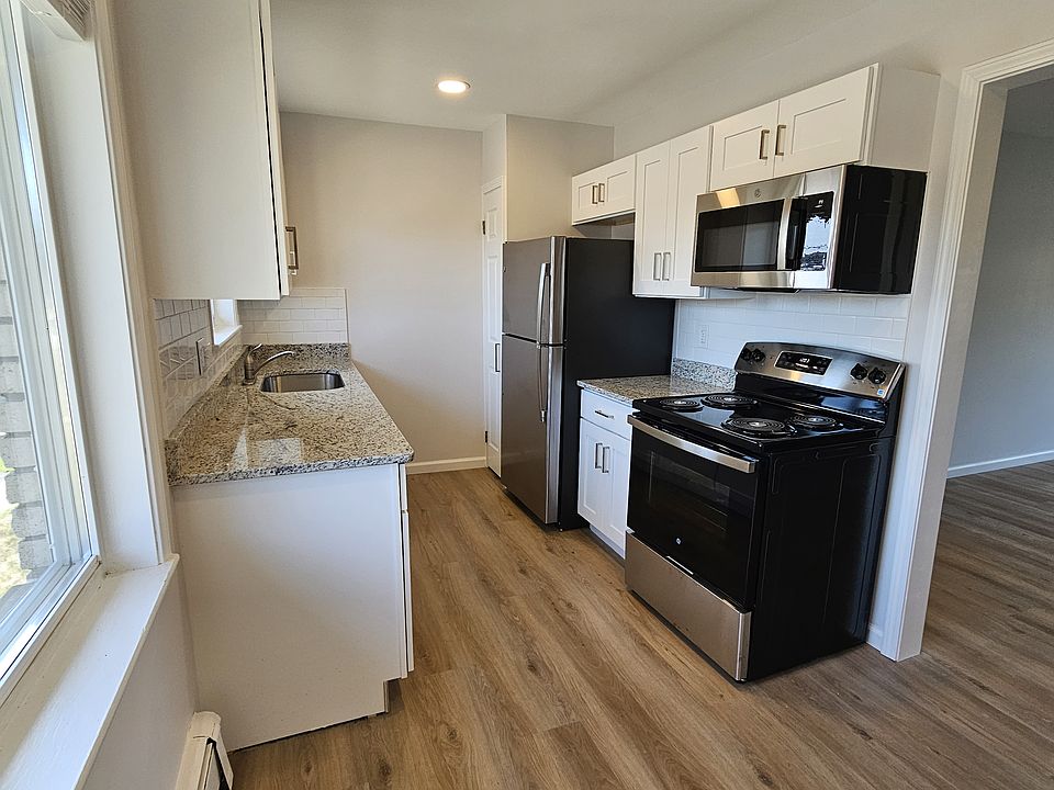 New stainless steel GE appliances.