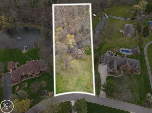 69416 Pine River Dr #6, Romeo, MI 48065