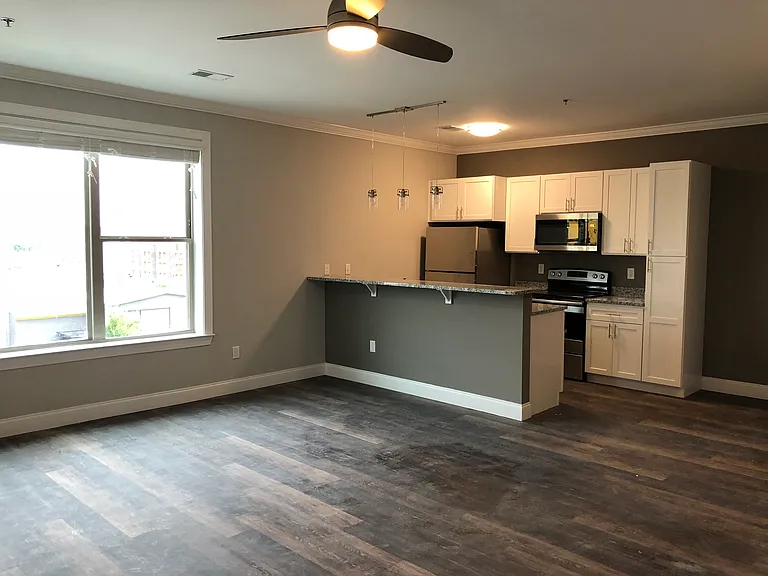 The Henry Lofts — Photo 19