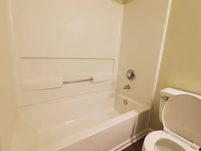 202 Bertram Pl — Photo 8
