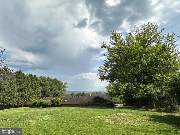 5th image of 225 Bowling Green Rd