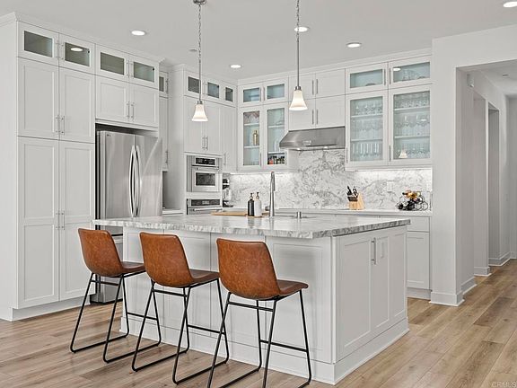 4th image of 2971 Rue De Latour