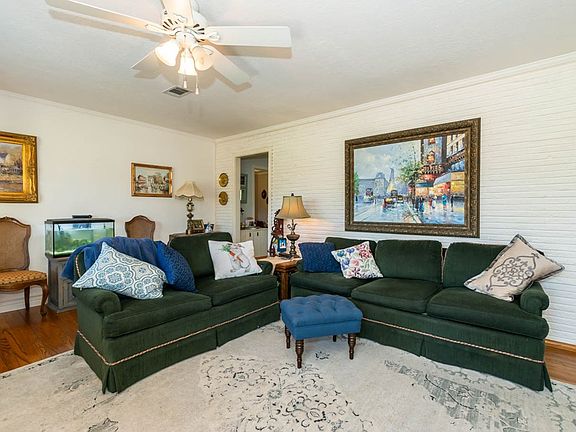 2nd image of 5740 Hooks Ave