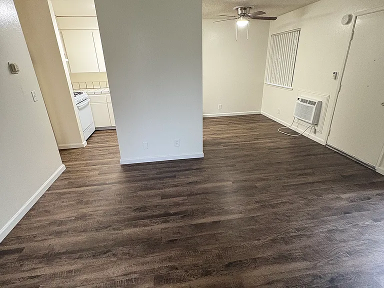 Sheraton Apartments — Photo 8